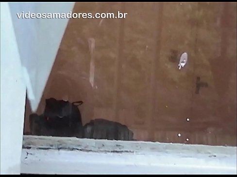 ❤️ හොර්නි මිනිසා තම පෙම්වතිය වෙනත් පිරිමි ළමයෙකු සමඟ නරඹමින්, යුවළට බාධා නොකර මගුලක් වීඩියෝවක් පටිගත කරයි ️ Porno si.pornmega.ru ❌️❤